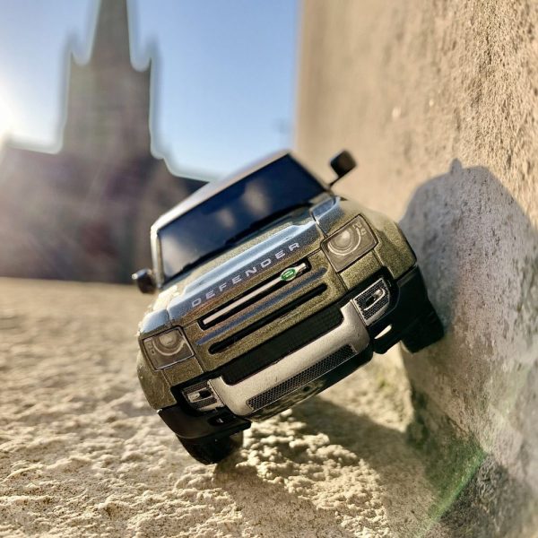 Land Rover New Defender 90 Scale Mode 1:43 - Image 3