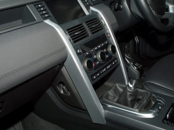 DISCOVERY SPORT CENTRAL CONSOLE TRIM DA1534 - Image 2