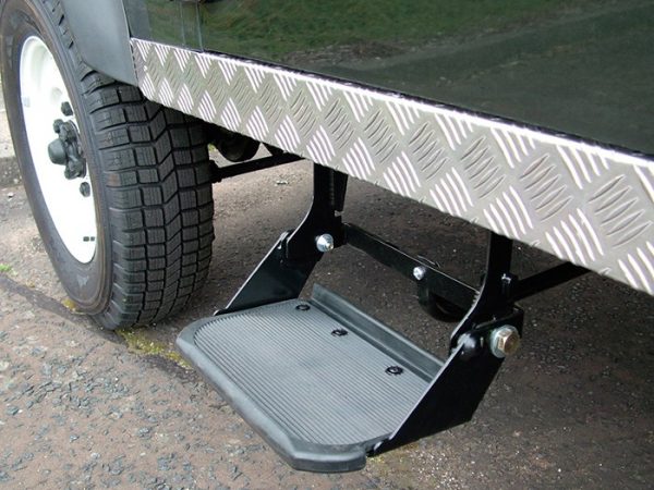 Land Rover Defender (2007 onwards) Side Step - Folding - LR020614MT