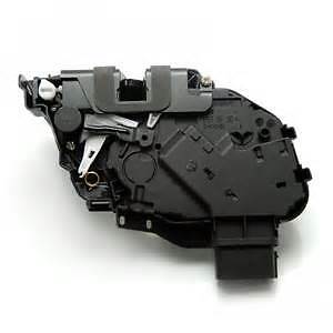 RANGE ROVER SPORT / EVOQUE - REAR RIGHT HAND DOOR LATCH (O/S) - LR011302