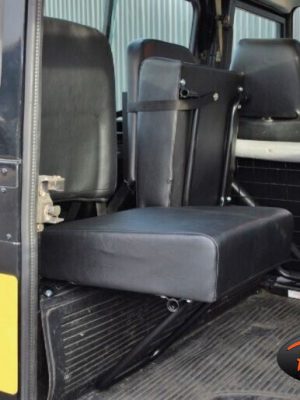LAND ROVER DEFENDER 90 >2007- INDIVIDUAL INWARD FACING REAR SEAT BLACK - DA4067