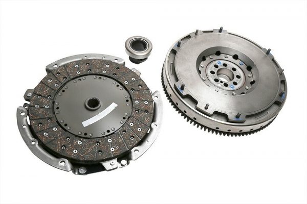 DEFENDER & DISCOVERY 2 TD5  CLUTCH & FLYWHEEL 5 PIECE KIT-CKFBB01