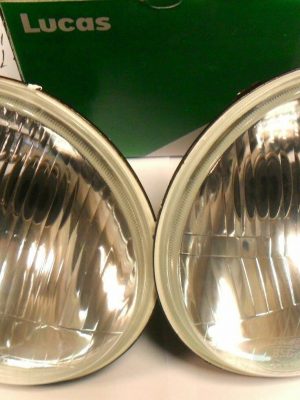 LAND ROVER - 7" RHD NON PILOT HEADLIGHTS 6V / 12V UEC P45t LUCAS X2 - AEU2517LX2