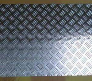 Land Rover Defender/Series Alloy Chequer Plate Trim Drop-down Tailgate - RE5183