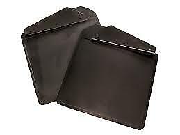 Land Rover Defender 110/130 - FRONT MUD FLAPS AND BRACKETS (PAIR) - RTC9479
